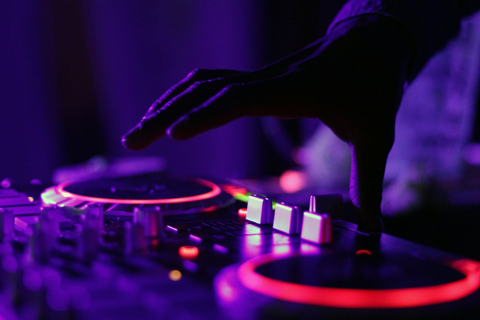 Android developer tools page representing the software infrastructure behind independent music